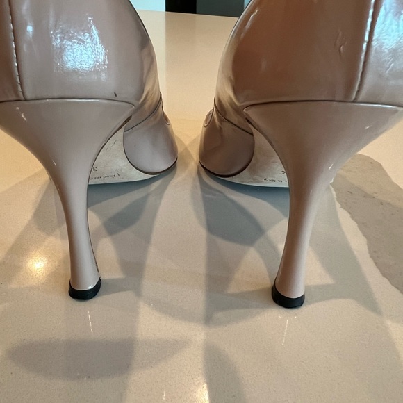 MANOLO BLAHNIK NUDE PUMPS - Picture 4 of 7